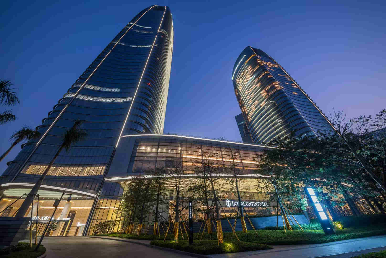 保利发展广场（保利天幕广场）